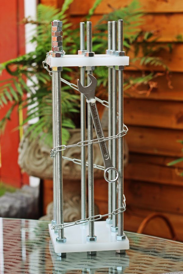 Metal Bottle Cage ,,Isleisk mane,pakalbesim!,,