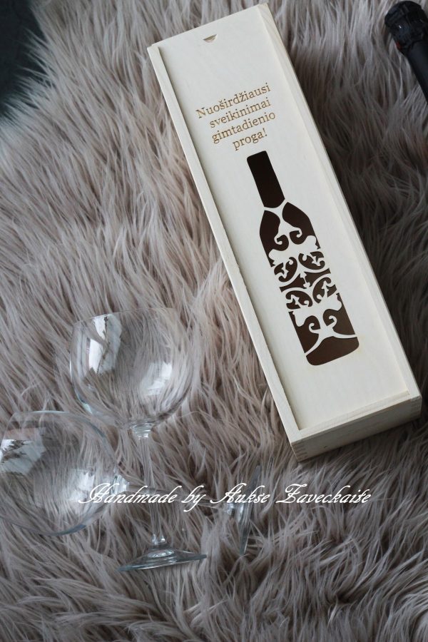 Wooden  Wine Box ,,Nuosirdziausi sveikinimai...,,