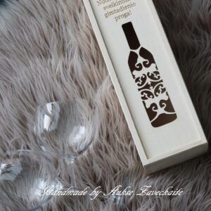 Wooden  Wine Box ,,Nuosirdziausi sveikinimai...,,