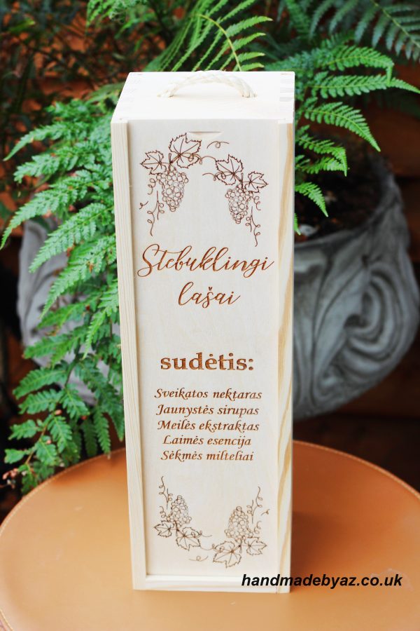 Wooden  Wine Box ,,Stebuklingi lasai...,,