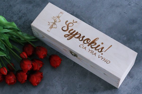 Wooden  Wine Box ,,Sypsokis,cia yra vyno,,