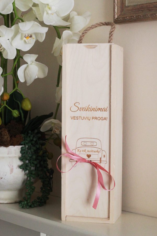 Wooden  Wine Box ,,Sveikinimai! Vestuviu proga.,,