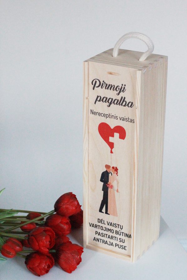 Wooden  Wine Box ,,Pirmoji pagalba...,,