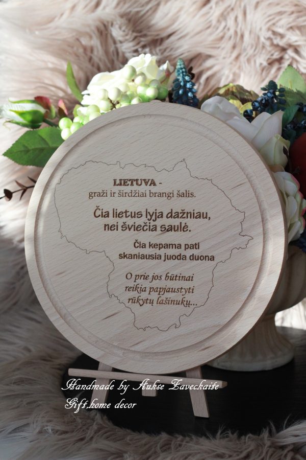 Cutting board ,,Lietuva grazi ir sirdziai brangi salis,,
