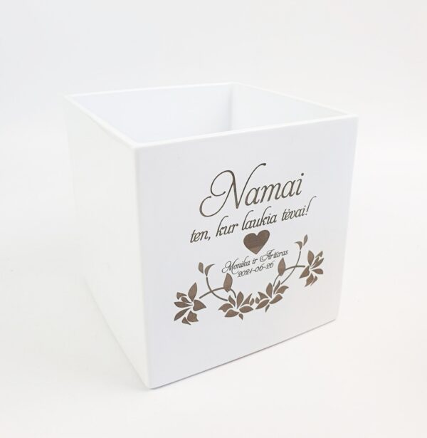 Personalised Flowers pot ,,Namai ten,kur laukia...,,