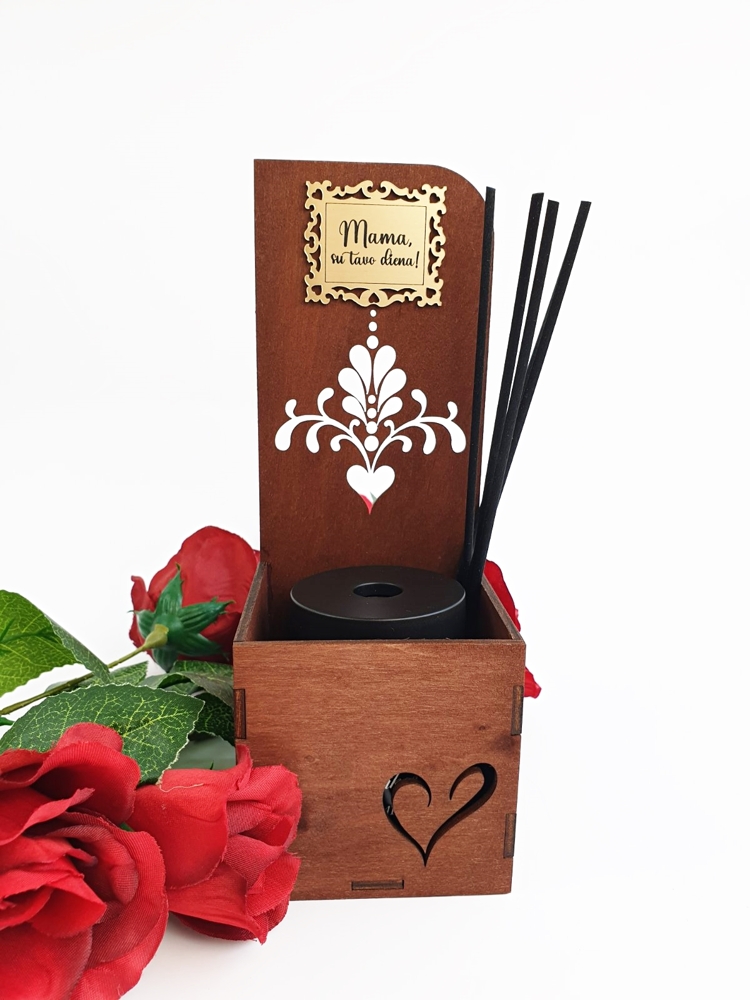 Reed Diffuser in a wooden box ,,Mama,su tavo diena,,