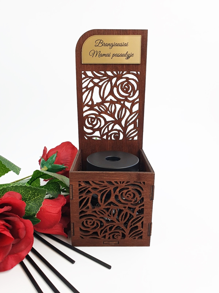 Reed Diffuser in a wooden box ,,Brangiausiai mamai pasaulyje,,