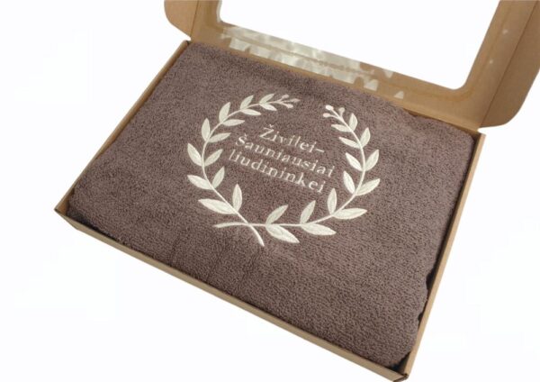 Personalised Towel with cardboard box ,,Zivilei sauniausiai liudininkei,,