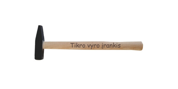 Hammer ,,Tikro vyro irankis,,