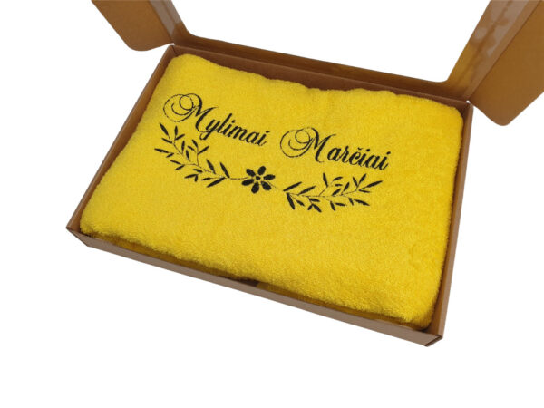 Towel with cardboard box ,,Mylimai marciai,,