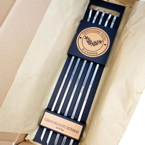 BBQ metal sticks set with carboard box ,,Geriausiam Teciui pasaulyje,,