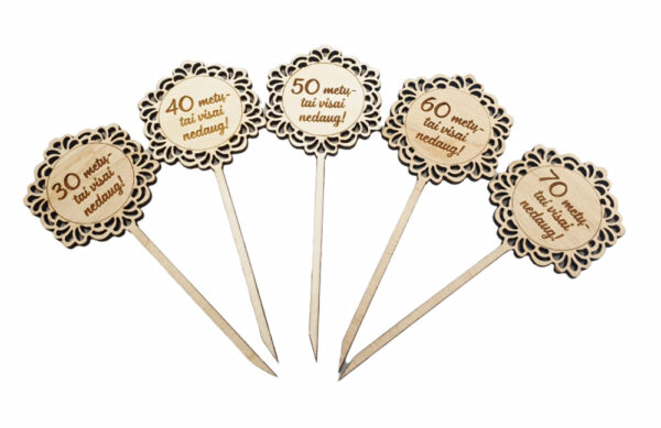 Cake toppers (ANY YEARS)