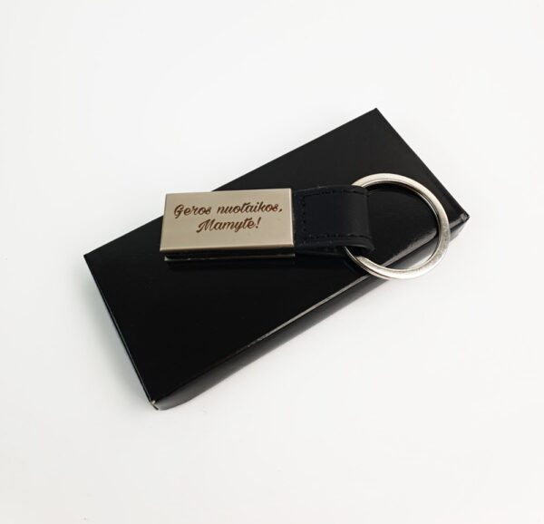 Metal keychain with leather ,,Geros nuotaikos,Mamyte,,