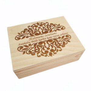 Wooden Tea Box ,,Mylimiems seneliams..,,