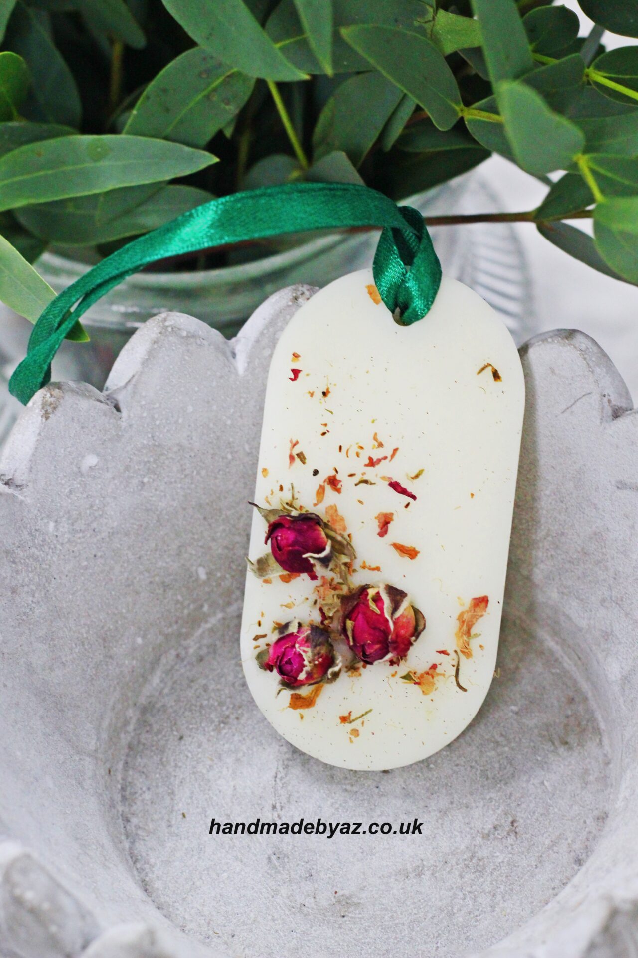 Soy Wax Wardrobe Fresheners with rose (oval)