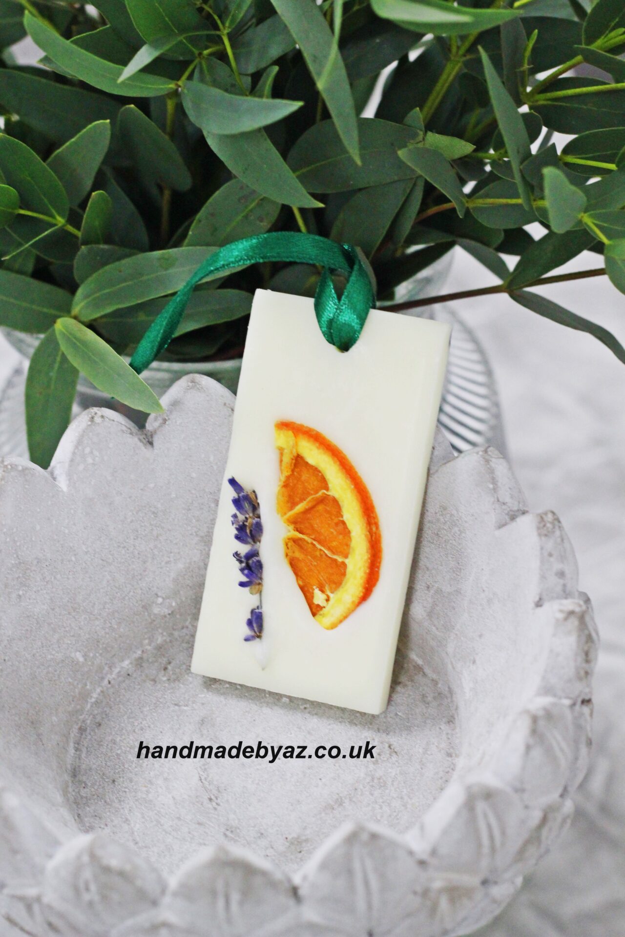 Soy Wax Wardrobe Fresheners with orange and lavender (rectangle)