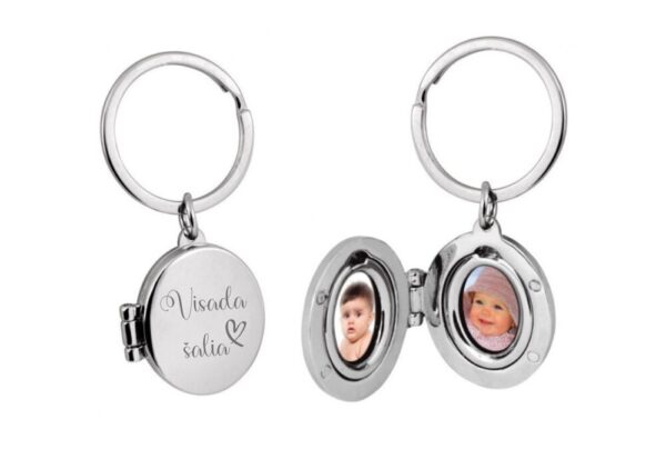 Metal keychain with photo ,,Visada salia,,