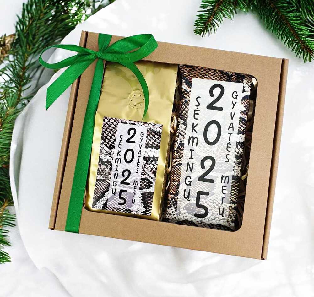 Gift set with chocolate and coffee,, Sekmingu 2025 Gyvates metu,,