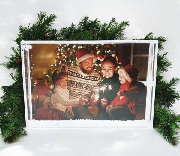 Frame with artificial snow inside (With a photo of your choice)