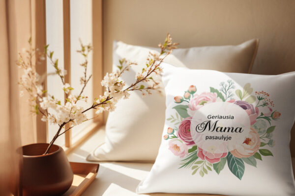 Pillow with print ,,Geriausia mama pasaulyje,,