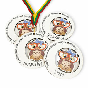 White medal ,,Sveikiname sekmingaia baigus darzeli,,
