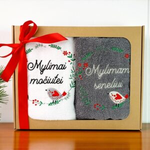 Towel with cardboard box set ,,Mylimai  mociutei ,, ,,Mylimam seneliui,,